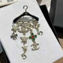 ☑️CHANEL香奈儿 双c衣架流苏胸针
