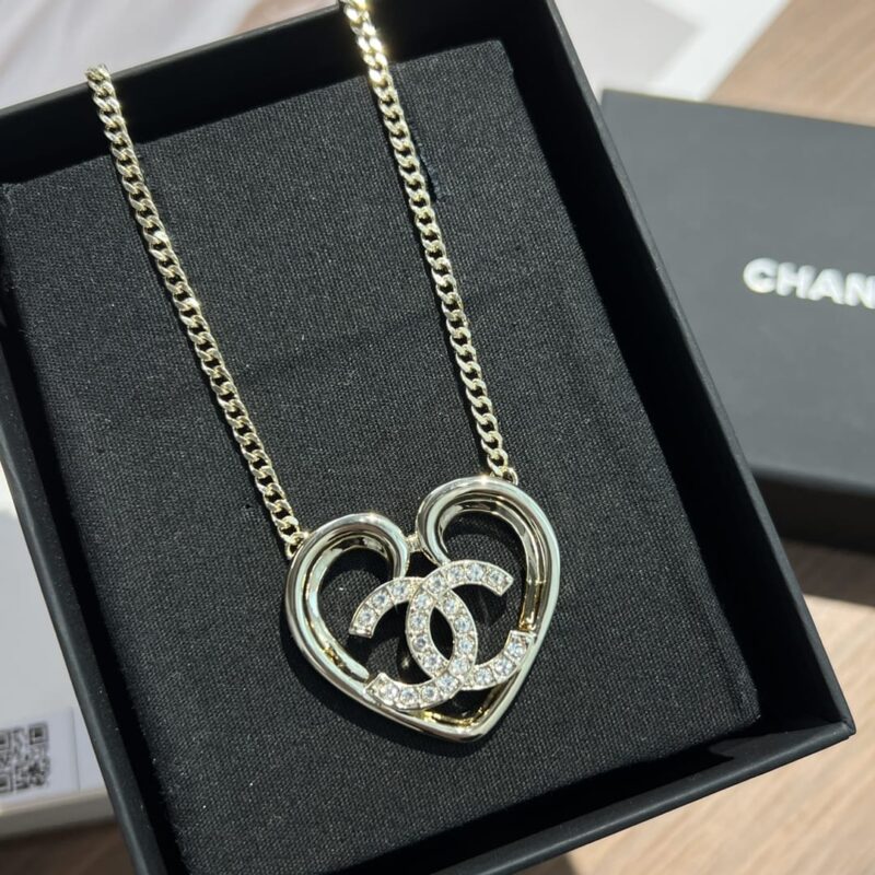 ☑️CHANEL香奈儿双c镂空桃心爱心项链