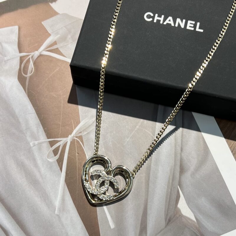 ☑️CHANEL香奈儿双c镂空桃心爱心项链 - Image 5