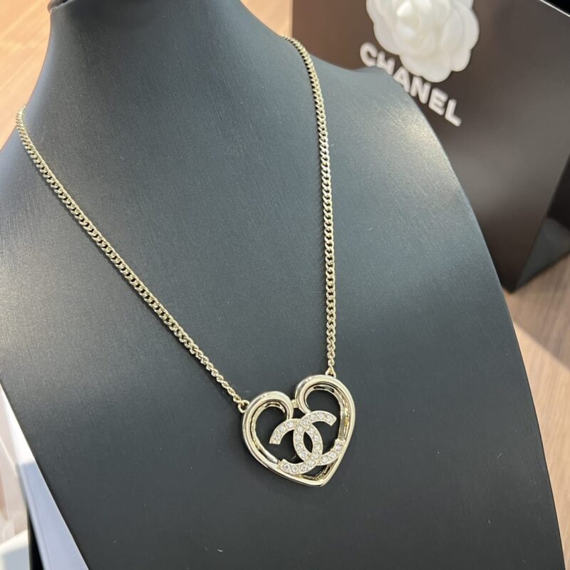☑️CHANEL香奈儿双c镂空桃心爱心项链 - Image 8