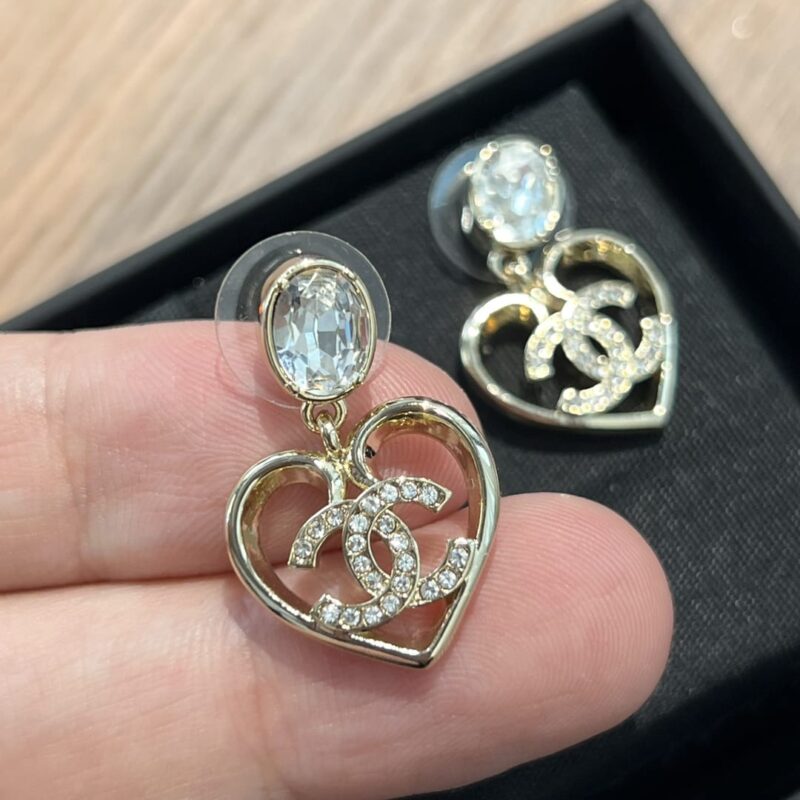 ☑️CHANEL香奈儿c2双c金色桃心爱心耳钉耳环 - Image 5