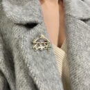 ☑️CHANEL香奈儿 双c衣架流苏胸针