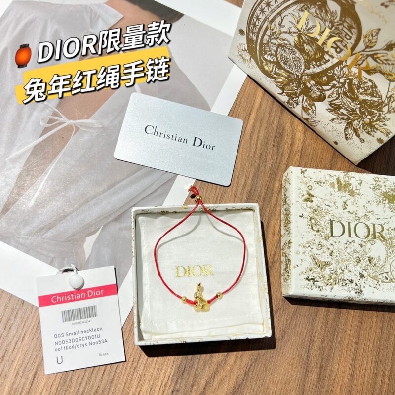DIOR迪奥兔子🐰红绳手链手绳 - Image 3