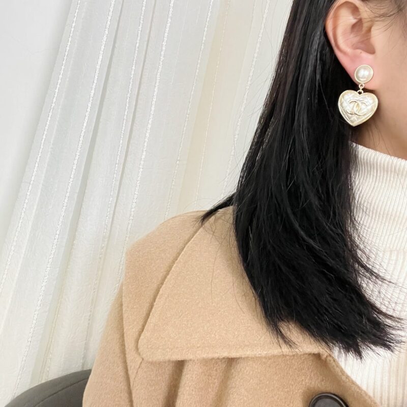 ☑️CHANEL香奈儿c2双c菱形格桃心爱心耳钉耳环 - Image 6