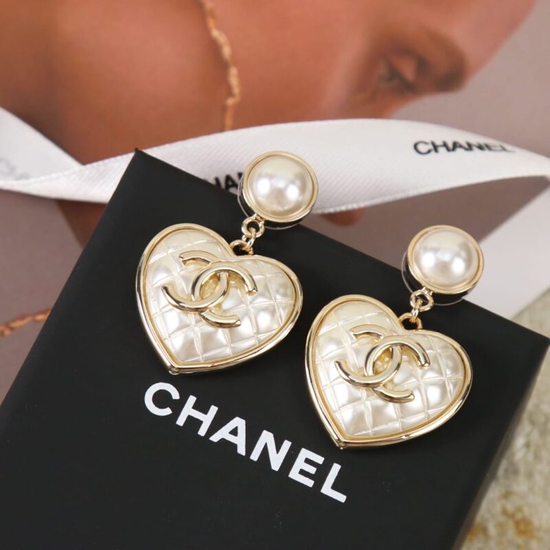 ☑️CHANEL香奈儿c2双c菱形格桃心爱心耳钉耳环 - Image 9