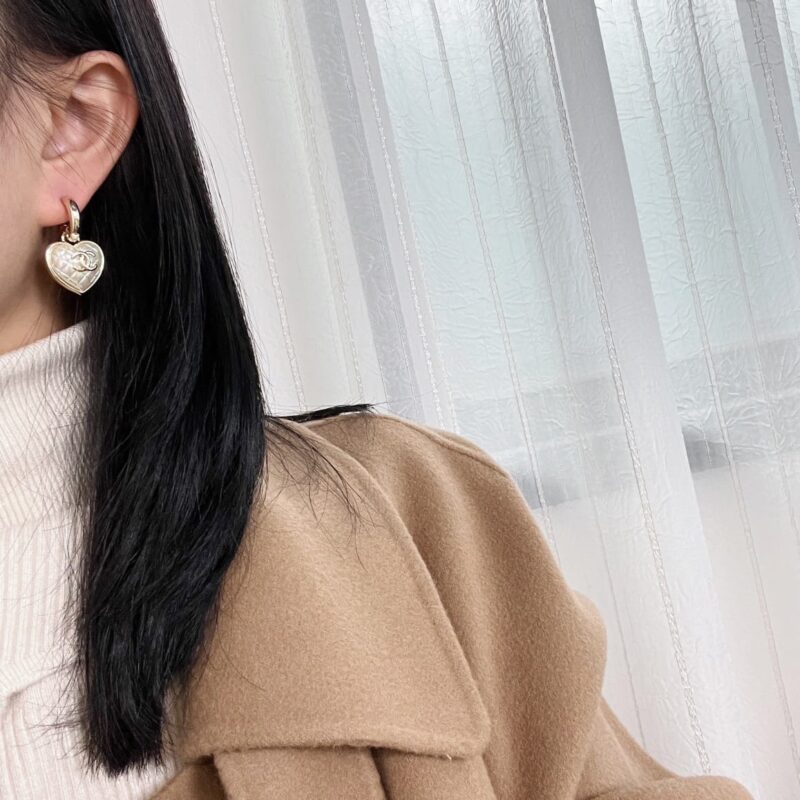 ☑️CHANEL香奈儿c2双c菱形格桃心爱心耳钉耳环 - Image 5