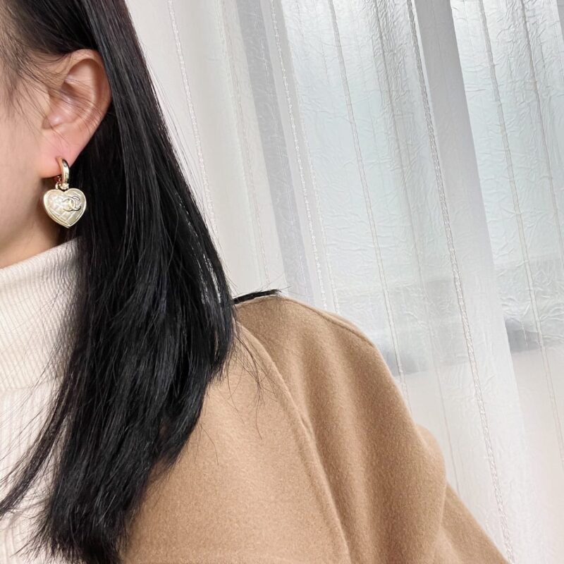 ☑️CHANEL香奈儿c2双c菱形格桃心爱心耳钉耳环 - Image 6
