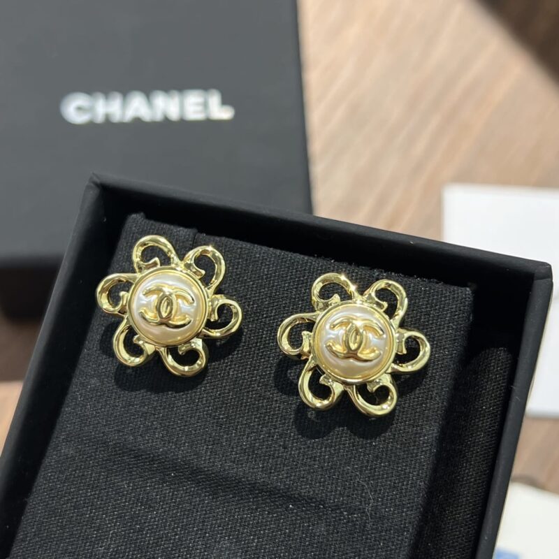 ☑️CHANEL香奈儿c1双c金色花朵耳钉耳环 - Image 4