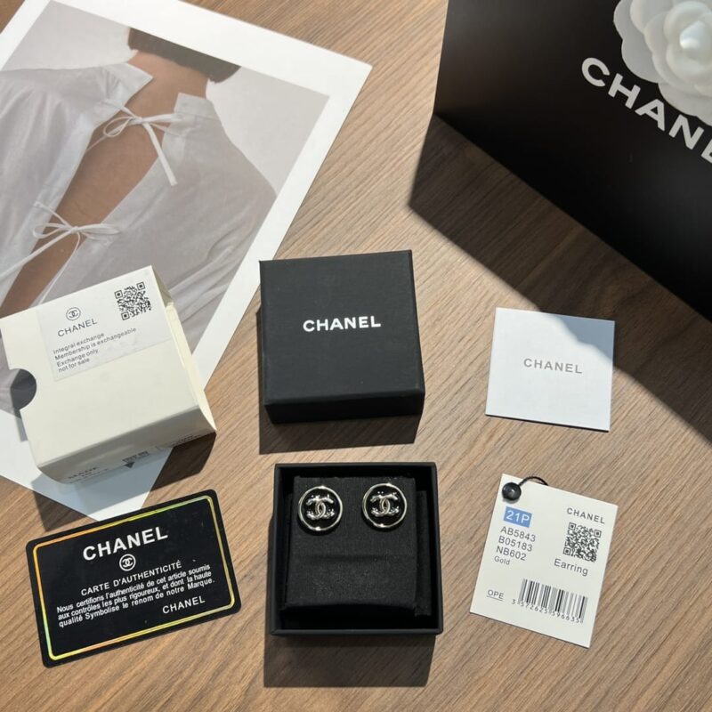 ☑️CHANEL香奈儿c1双c圆形黑色耳钉耳环 - Image 3