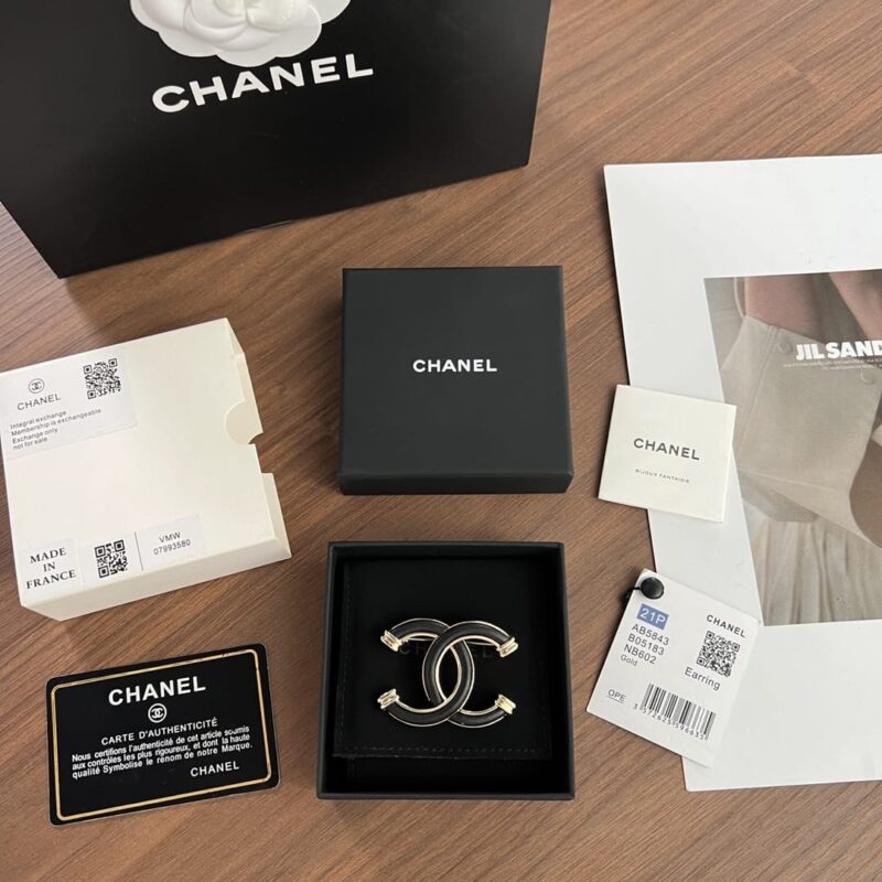 ☑️CHANEL香奈儿双c黑皮胸针项链 - Image 3