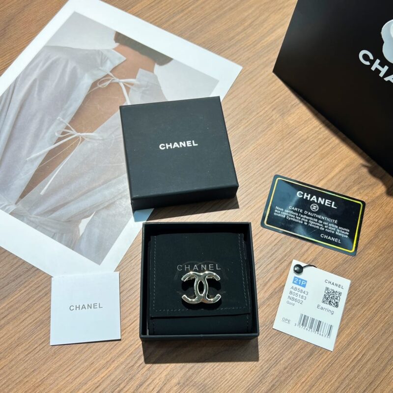 ☑️CHANEL香奈儿双c金色光面胸针 - Image 3