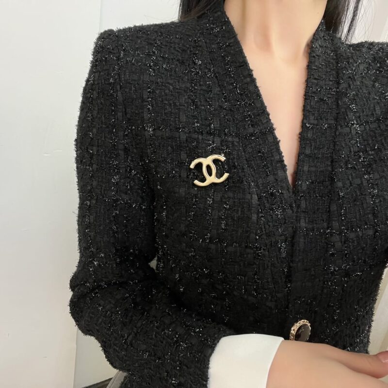 ☑️CHANEL香奈儿双c金色光面胸针 - Image 4