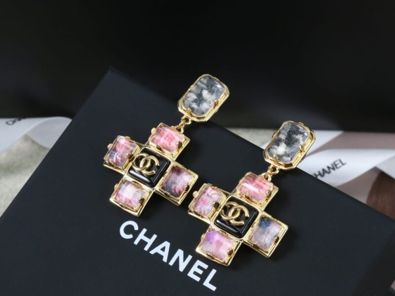 ☑️CHANEL香奈儿c2双c粉钻十字耳钉耳环 - Image 6