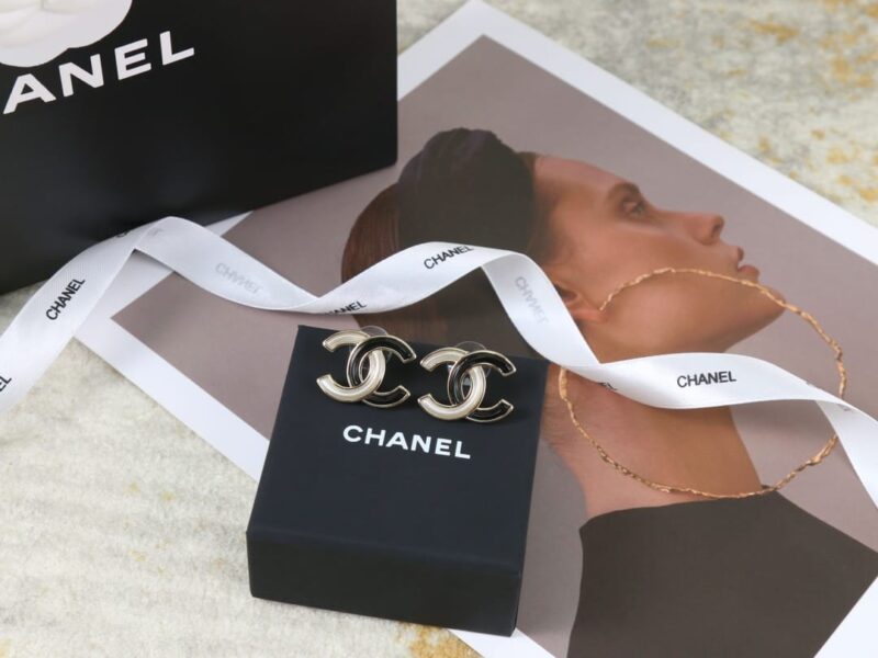 ☑️CHANEL香奈儿c1双c黑白耳钉耳环 - Image 4