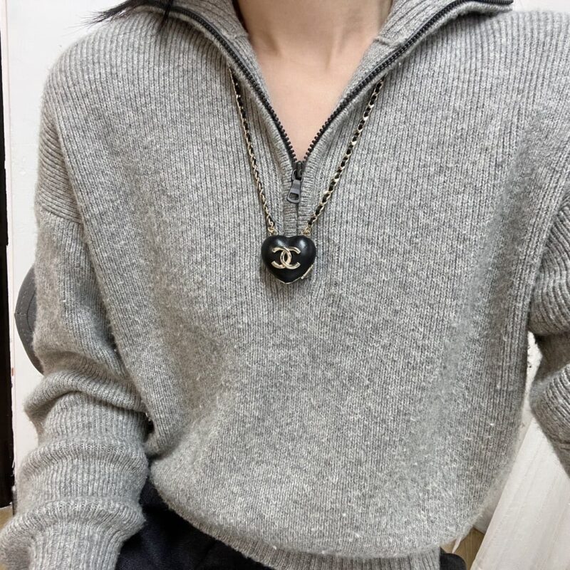 ☑️CHANEL香奈儿双c桃心爱心镜子项链 - Image 4