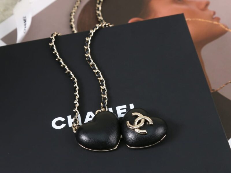 ☑️CHANEL香奈儿双c桃心爱心镜子项链 - Image 8