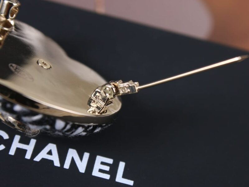 ☑️CHANEL香奈儿双c编辑毛线爱心桃心胸针 - Image 10
