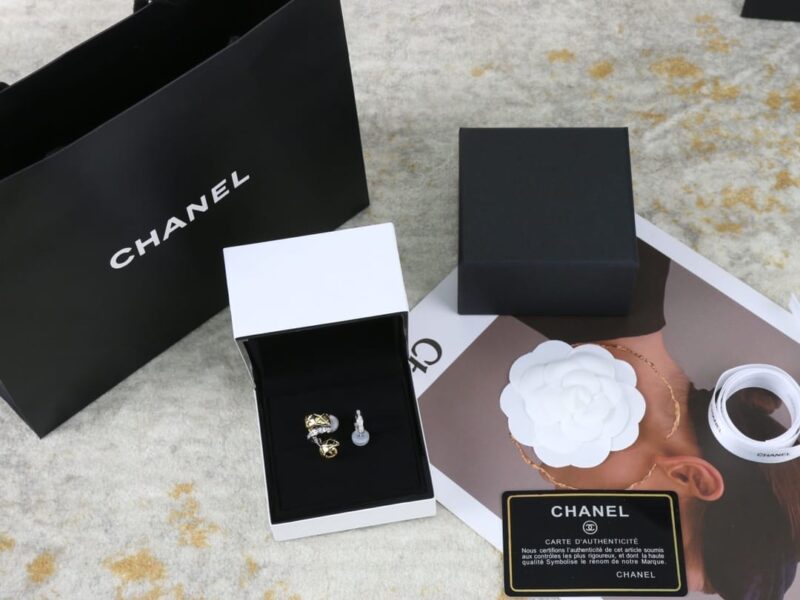 ☑️CHANEL香奈儿coco crush系列菱格纹不对称耳钉耳环 - Image 3