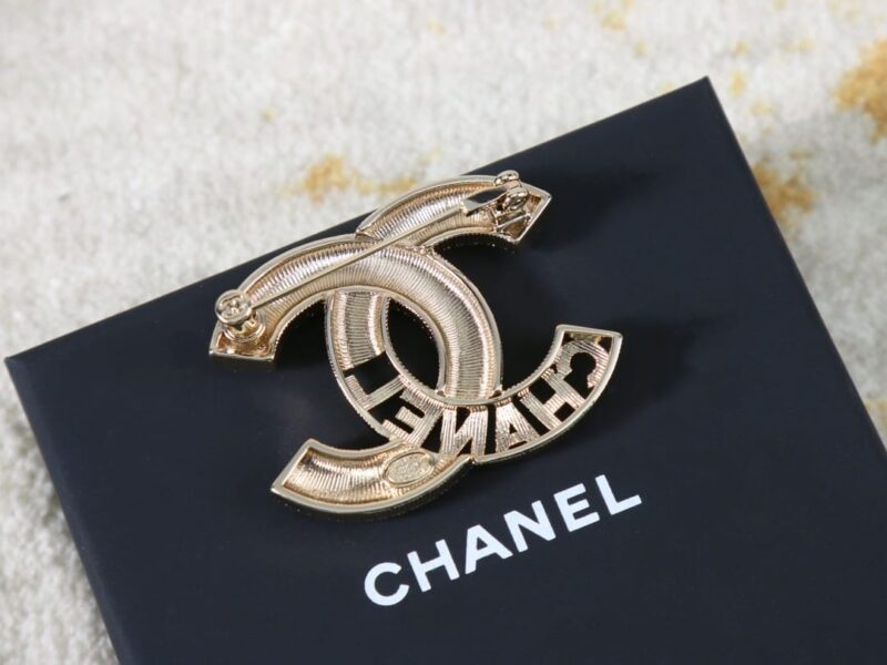 ☑️CHANEL香奈儿双c彩钻镂空胸针 - Image 7