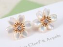 Van Cleef &Arpels 梵克雅宝Rose de Noel白贝母花耳拍耳钉