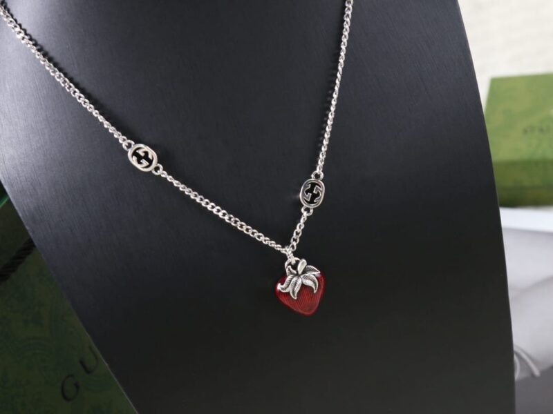 Gucci古驰草莓🍓项链 手链 耳钉耳环 - Image 5