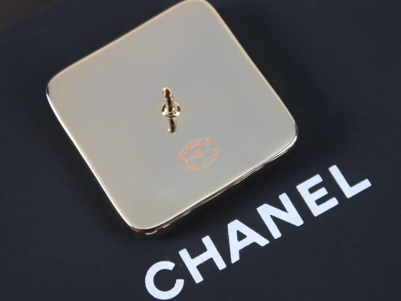 ☑️CHANEL香奈儿双c方形胸针 - Image 9