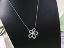 Van Cleef &Arpels 梵克雅宝Rose de Noel满钻花朵项链 耳拍耳钉