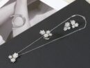Van Cleef &Arpels 梵克雅宝莲花项链