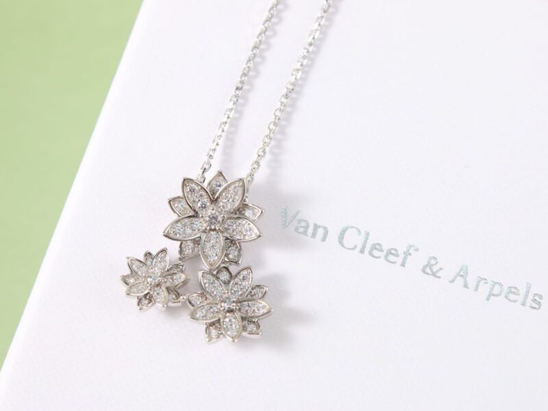 Van Cleef &Arpels 梵克雅宝莲花项链 - Image 8