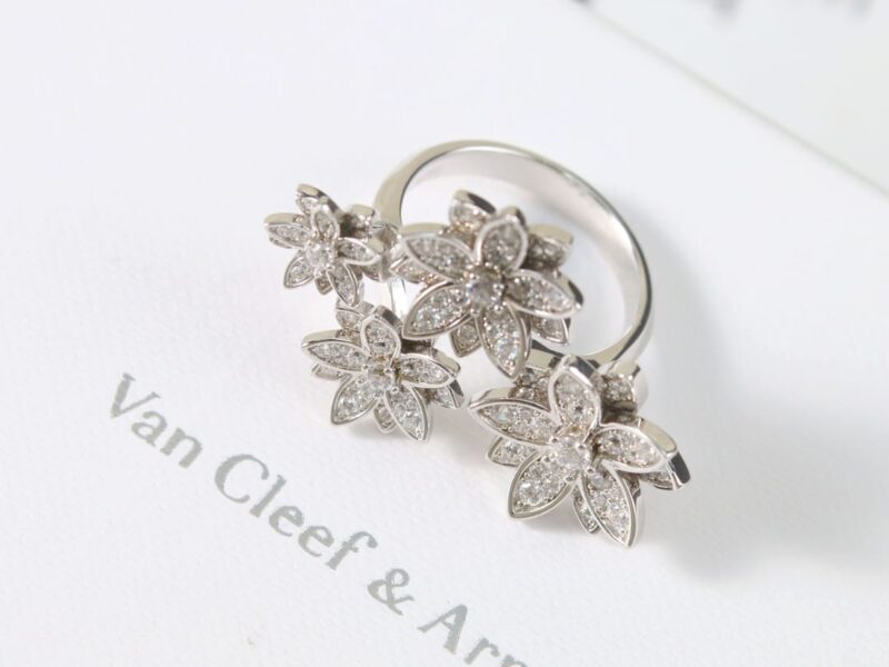 Van Cleef &Arpels 梵克雅宝莲花戒指 - Image 9