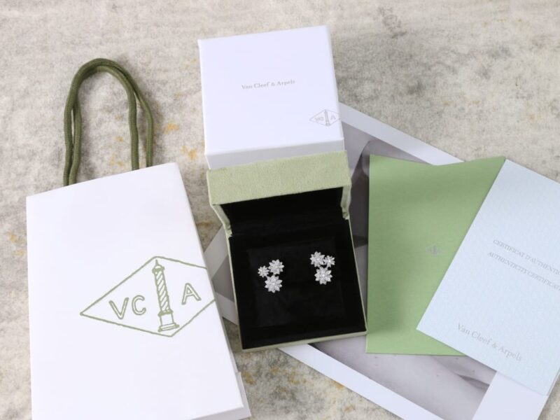 Van Cleef &Arpels 梵克雅宝莲花耳拍耳钉 - Image 3