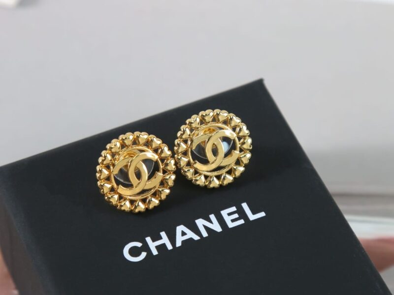 ☑️CHANEL香奈儿金色双c圆形耳钉耳环 - Image 5