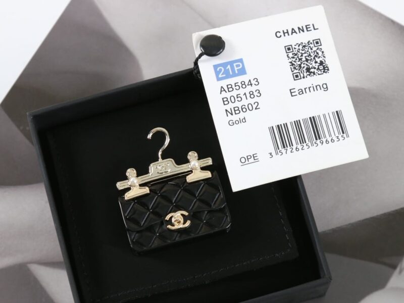 ☑️CHANEL香奈儿双c衣架包包胸针 - Image 2