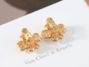 Van Cleef &Arpels 梵克雅宝cosmos 四叶草贝母耳拍