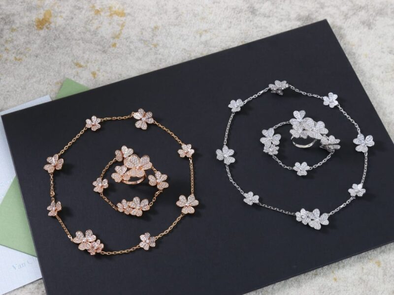 Van Cleef &Arpels 梵克雅宝三叶草耳拍耳钉 - Image 11