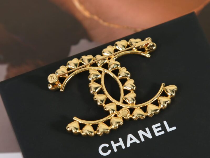 ☑️CHANEL香奈儿金色桃心爱心胸针 - Image 6