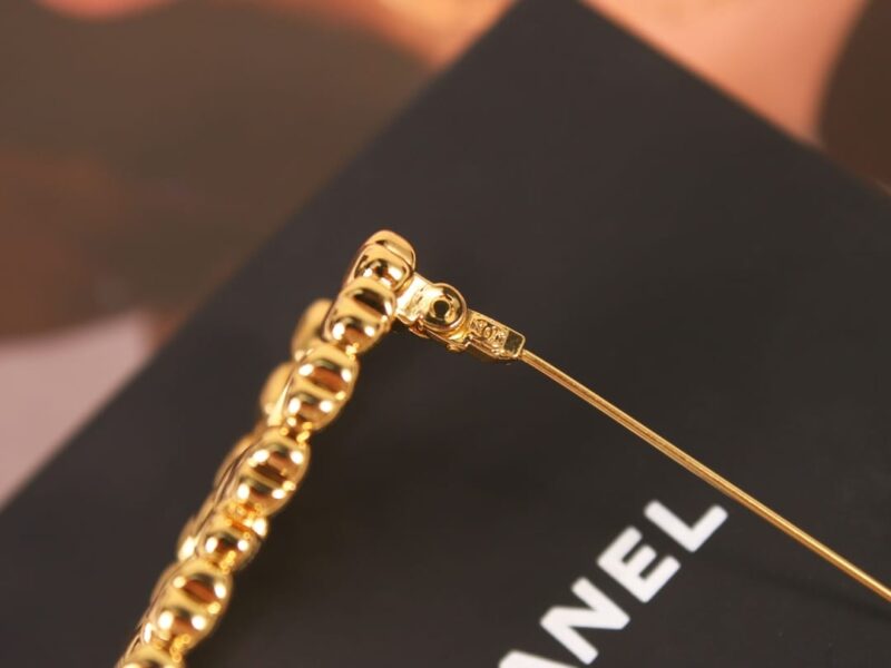 ☑️CHANEL香奈儿金色桃心爱心胸针 - Image 10