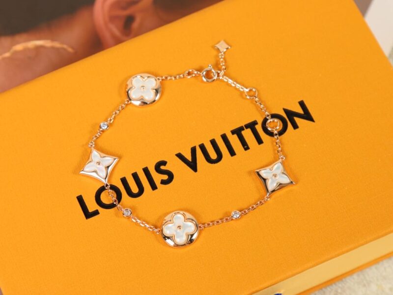 Louis Vuitton 路易威登 LV白贝母五花手链 - Image 2