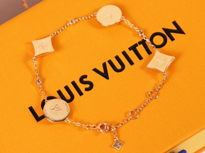 Louis Vuitton 路易威登 LV白贝母五花手链 - Image 8
