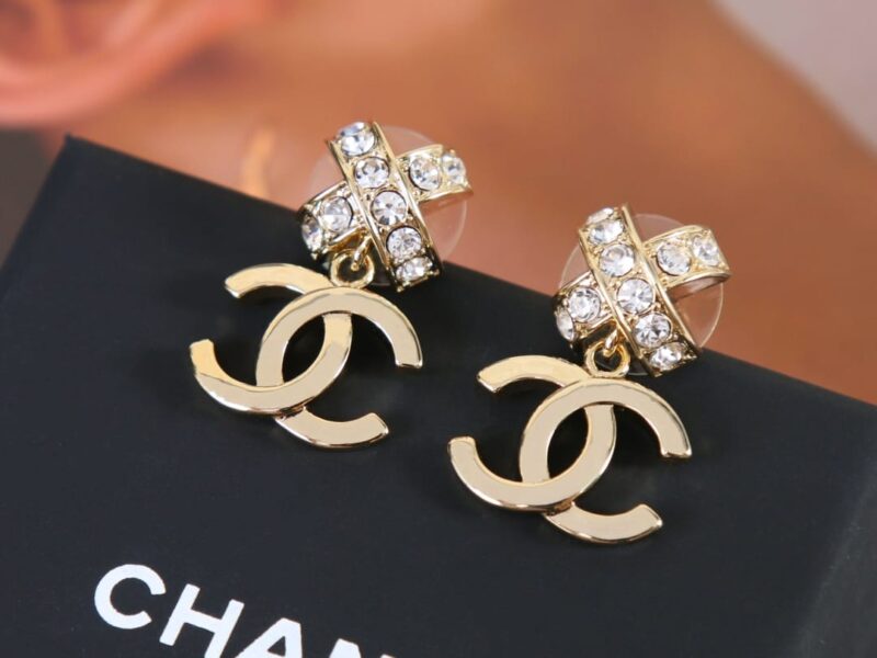 ☑️CHANEL香奈儿c2双C交叉满钻耳钉耳环 - Image 2