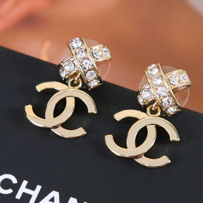 ☑️CHANEL香奈儿c2双C交叉满钻耳钉耳环