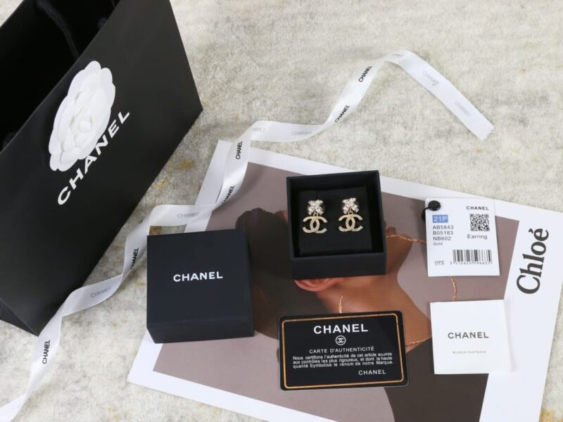 ☑️CHANEL香奈儿c2双C交叉满钻耳钉耳环 - Image 3