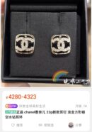 ☑️CHANEL香奈儿c1双c镂空满钻耳钉耳环