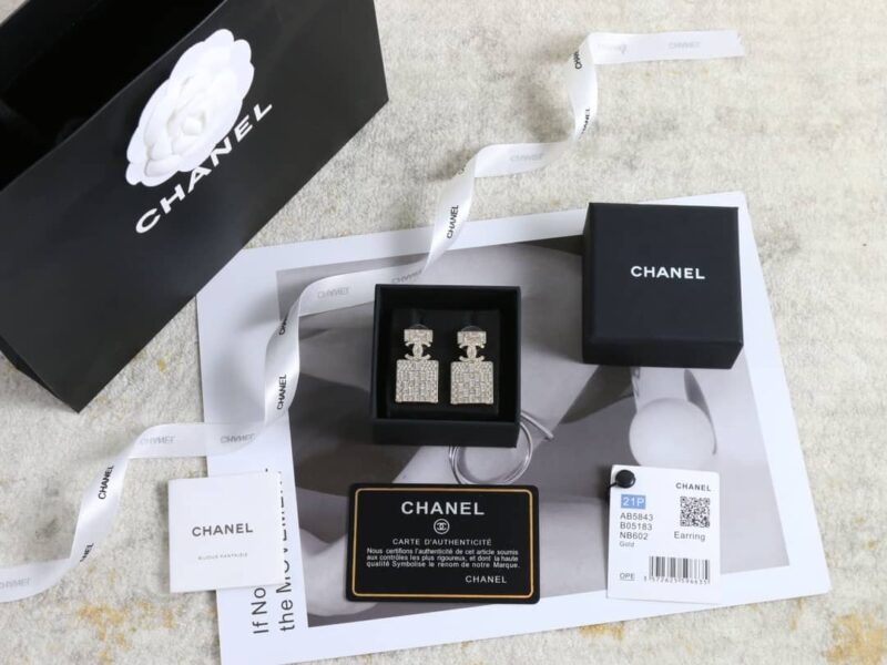 ☑️CHANEL香奈儿c2双c满钻香水瓶耳钉耳环 - Image 10