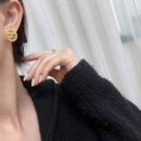 ☑️CHANEL香奈儿金色双c圆形爱心桃心耳钉耳环
