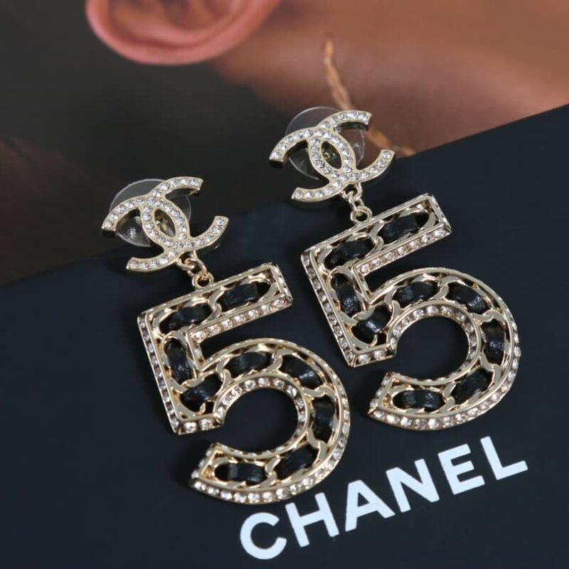 ☑️CHANEL香奈儿C2双c5字黑皮绳耳钉耳环