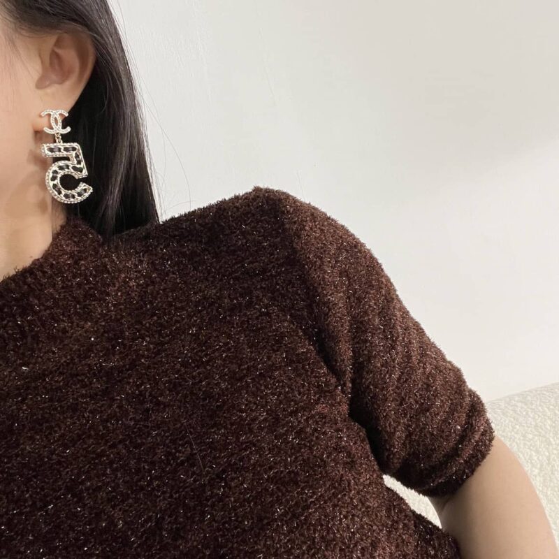 ☑️CHANEL香奈儿C2双c5字黑皮绳耳钉耳环 - Image 6