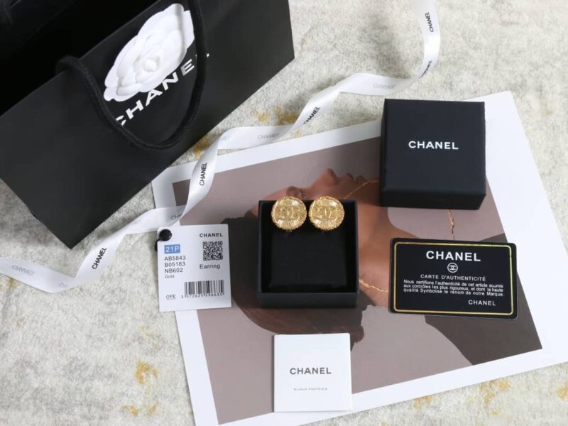 ☑️CHANEL香奈儿双c金色中古圆形耳夹耳环 - Image 3