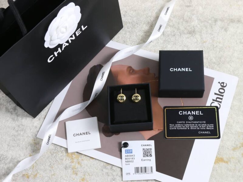 ☑️CHANEL香奈儿双c金色小金豆耳钉耳环 - Image 3