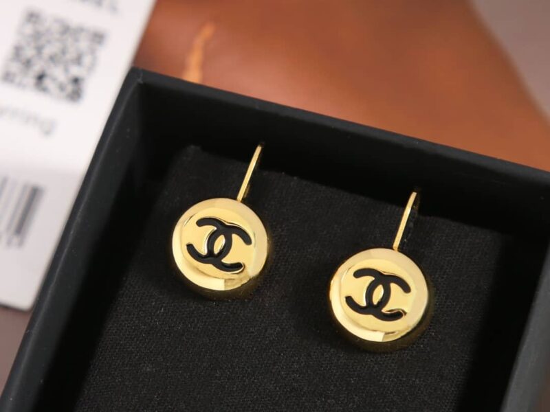 ☑️CHANEL香奈儿双c金色小金豆耳钉耳环 - Image 4